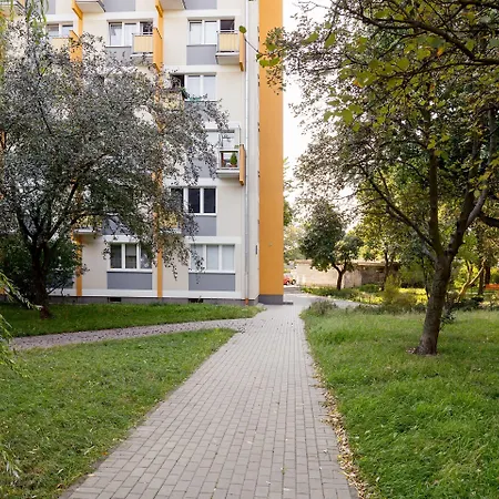 Klimatyczne Metro Slodowiec 公寓 *
