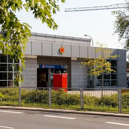 Klimatyczne Metro Słodowiec Warszawa